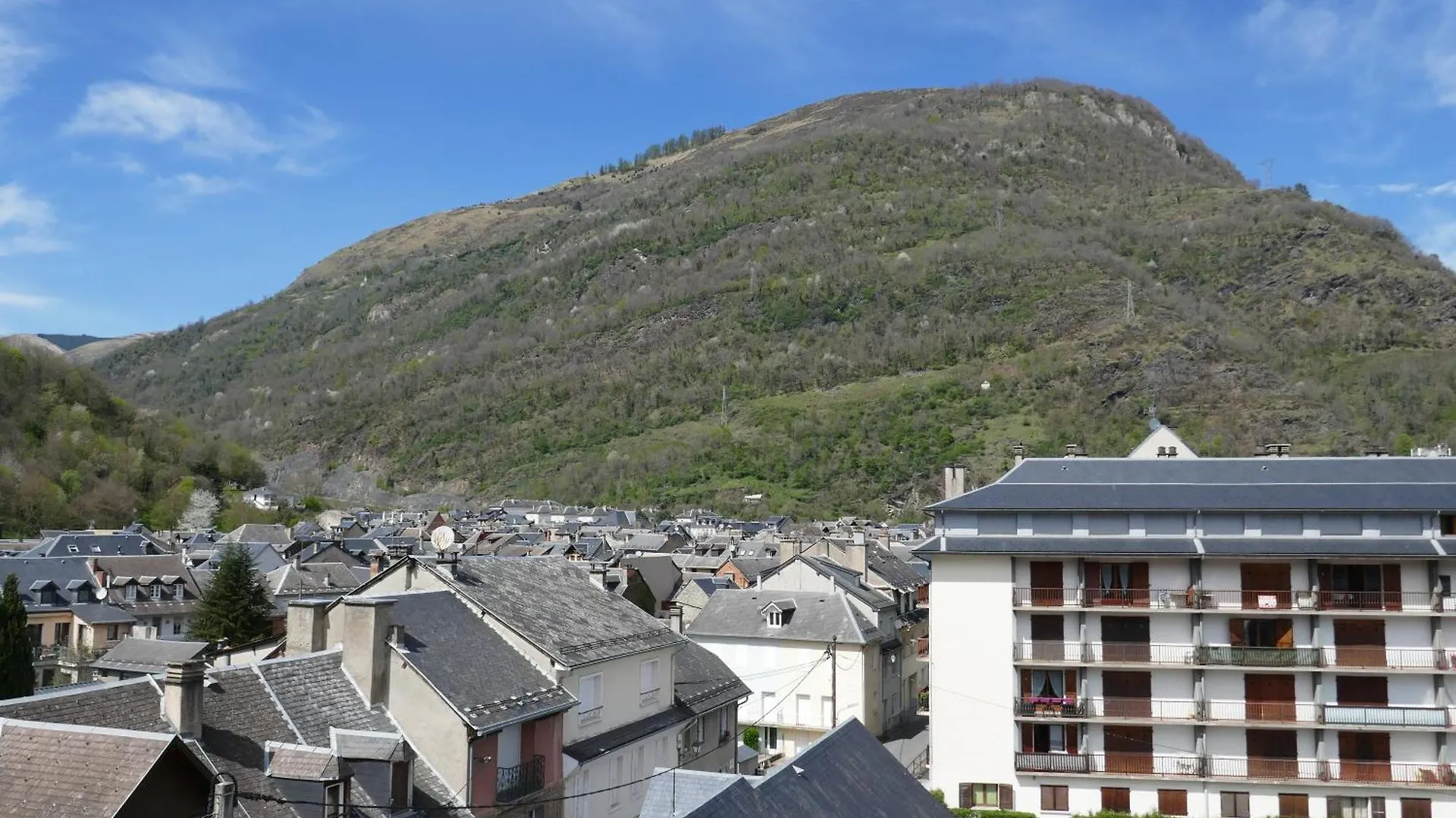Appartement Hypercentre 6 Pers Bagneres-de-Luchon Apartment